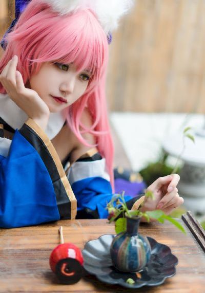 极品校花挺进后臀呻吟视频